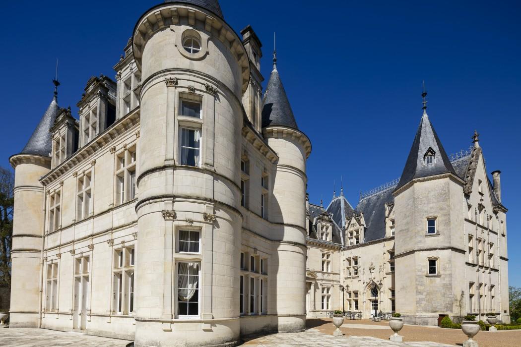 Chateau De Mirambeau - Relais & Chateaux Buitenkant foto