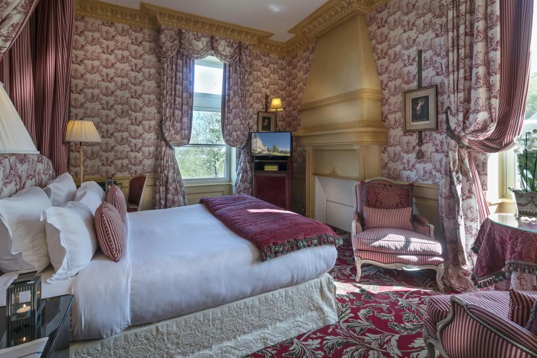 Chateau De Mirambeau - Relais & Chateaux Buitenkant foto