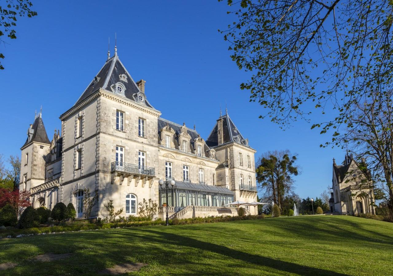 Chateau De Mirambeau - Relais & Chateaux Buitenkant foto