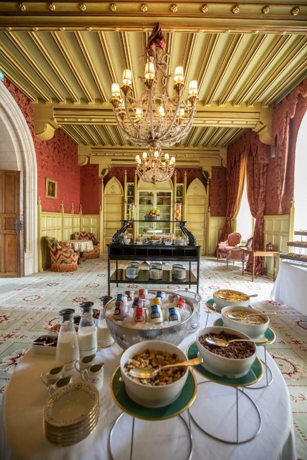 Chateau De Mirambeau - Relais & Chateaux Buitenkant foto