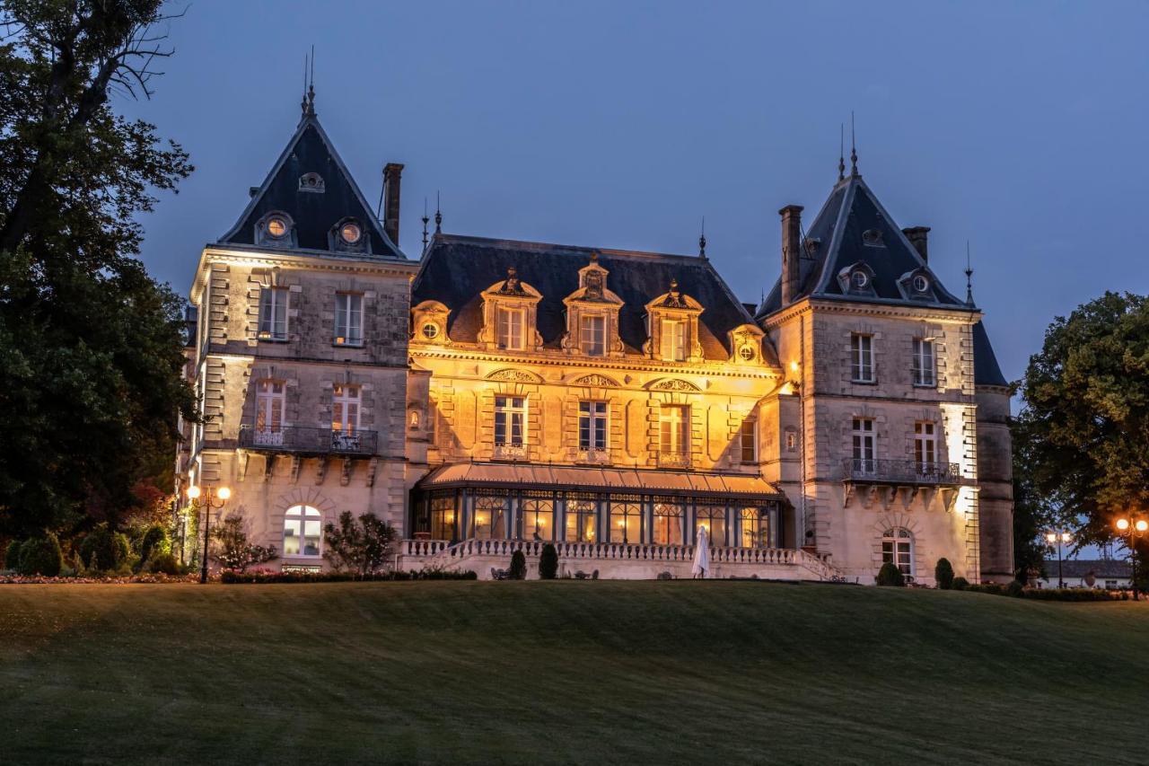 Chateau De Mirambeau - Relais & Chateaux Buitenkant foto